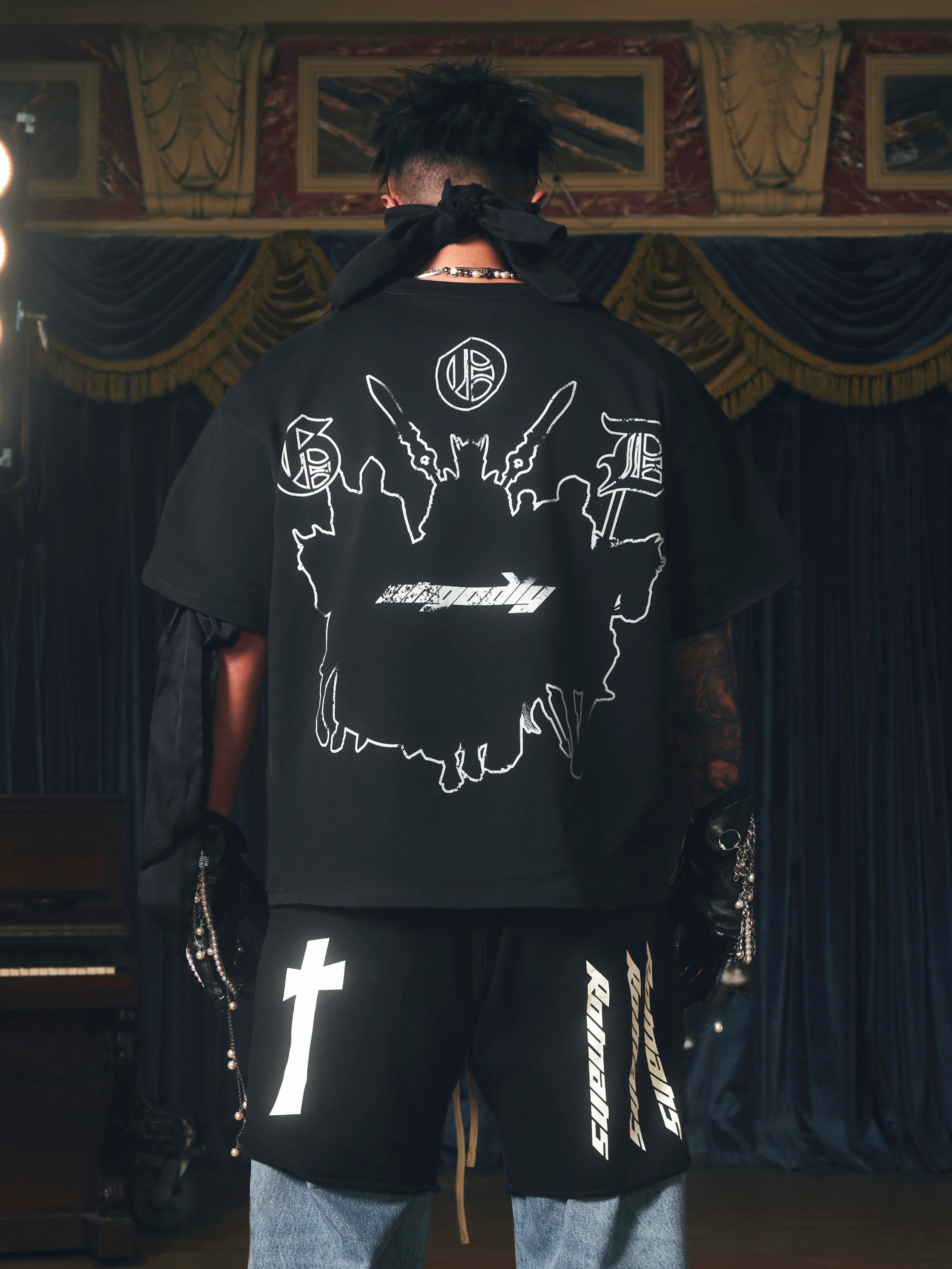 RESERFF SHADOW KNIGHT 3D PEARL HAND-PAINTED ILLUSTRATION TEES