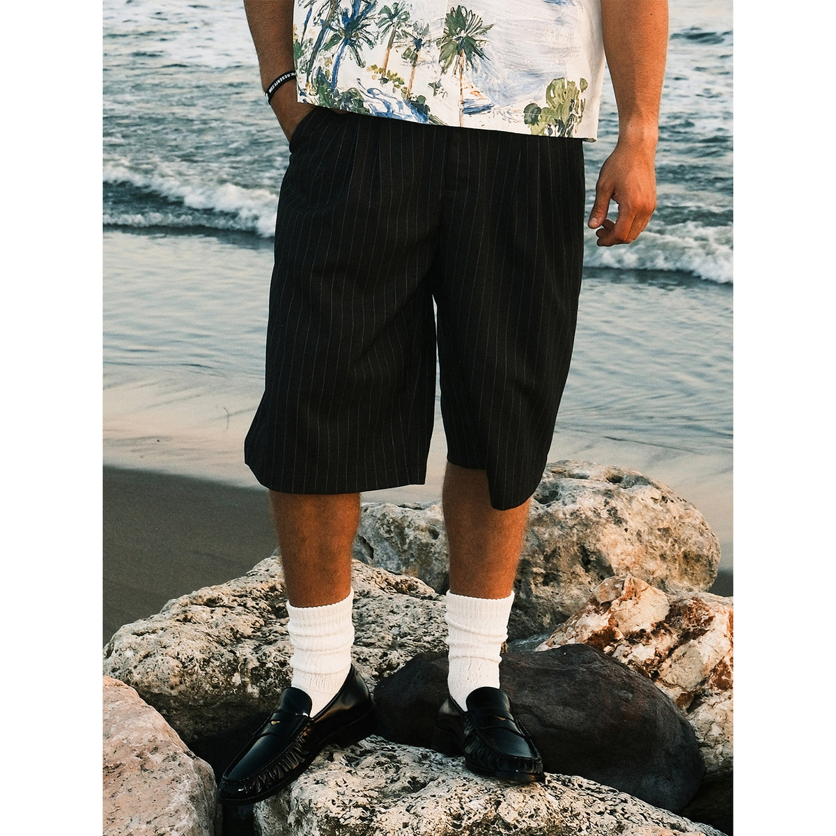 RESERFF Unisex American‑Style Striped Tailored Trousers, Vintage Silhouette Clean‑Fit 7/8 Wide‑Leg Summer Pants For Men Women