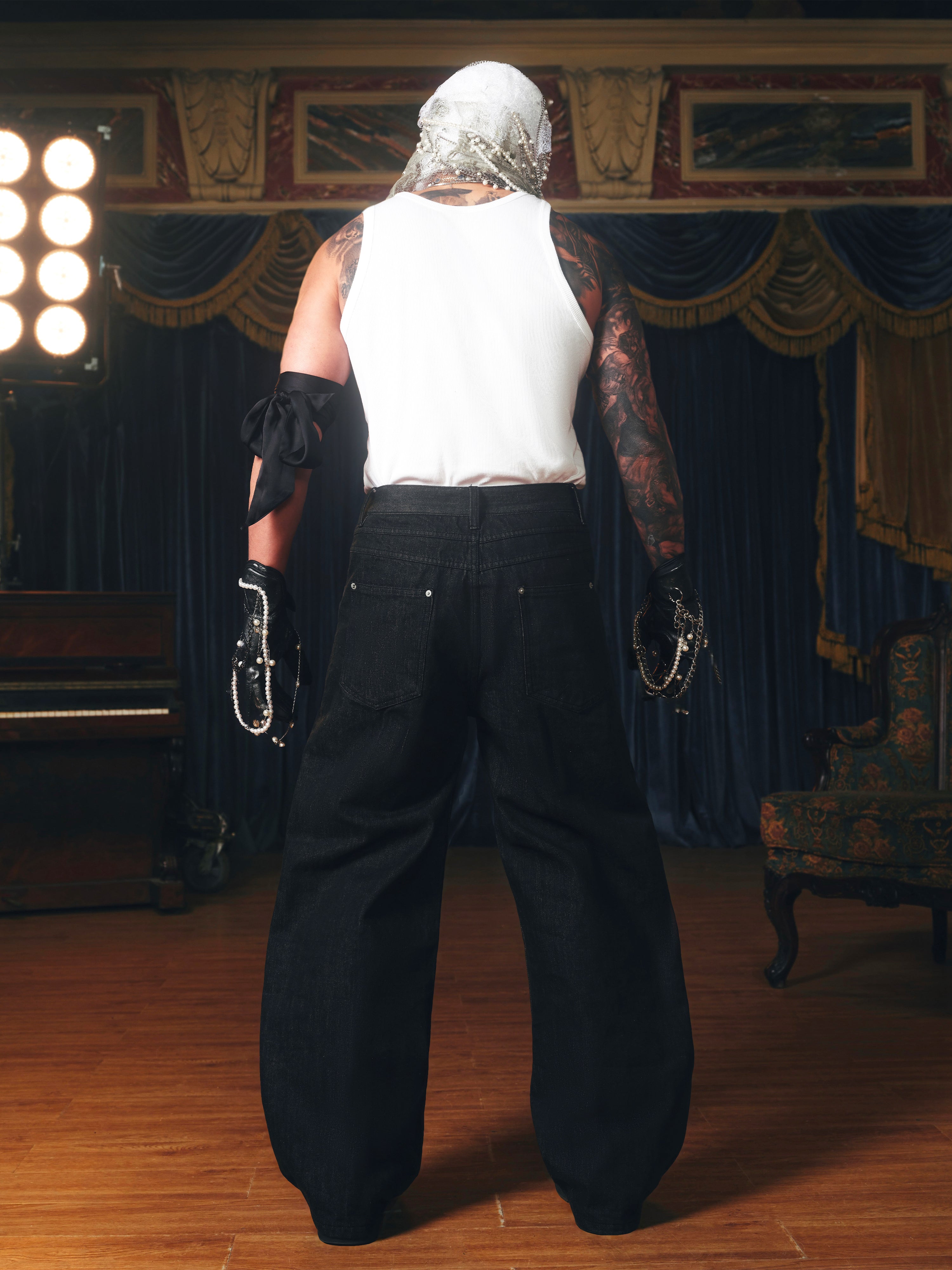 NIGHT FOG RED EARED CATTLE SCIMITAR WIDE LEGS JEANS